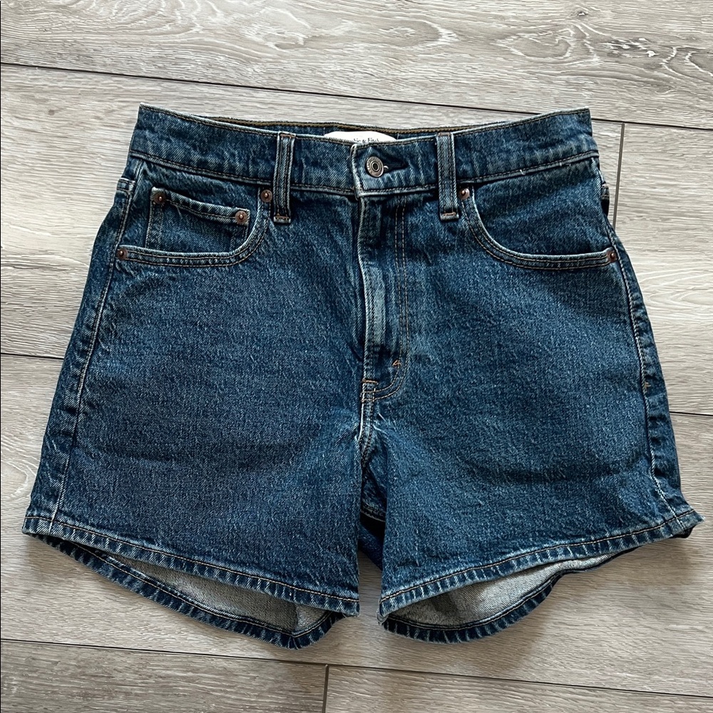 Abercrombie & Fitch Dad shorts